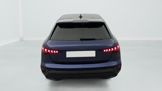 Audi A3 SPORTBACK 45 TFSI e Hybride rechargeable 272 S tronic 6 S line Bleu Navarre