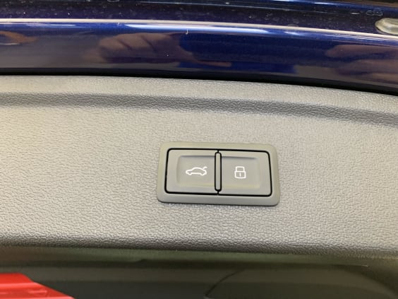 Audi A3 SPORTBACK 45 TFSI e Hybride rechargeable 272 S tronic 6 S line Bleu Navarre