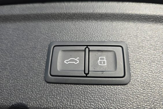 Audi A3 SPORTBACK 45 TFSI e Hybride rechargeable 272 S tronic 6 S line Gris Daytona