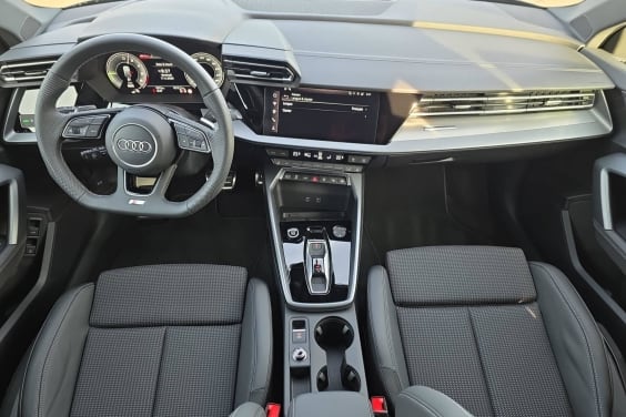 Audi A3 SPORTBACK 45 TFSI e Hybride rechargeable 272 S tronic 6 S line Gris Daytona