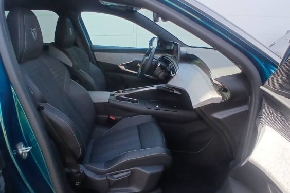 Peugeot 5008 HYBRID 145CH E-DCS6 GT Bleu Obsession / Toit Noir