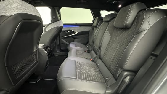 Peugeot 5008 5008 III 1.2 Hybrid 145ch GT e-DCS6 gris artense