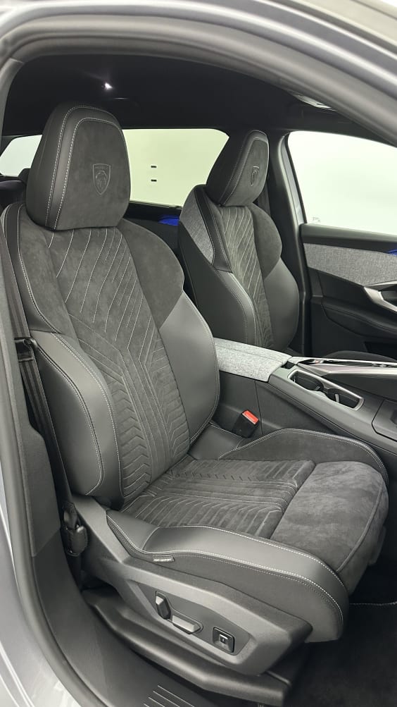 Peugeot 5008 5008 III 1.2 Hybrid 145ch GT e-DCS6 gris artense