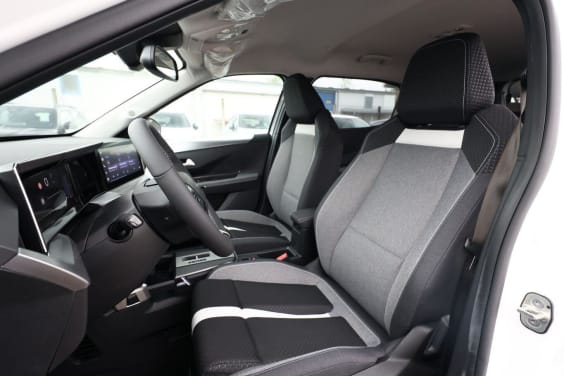 Opel FRONTERA Hybrid 145 GS Blanc