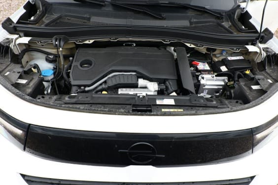 Opel FRONTERA Hybrid 145 GS Blanc