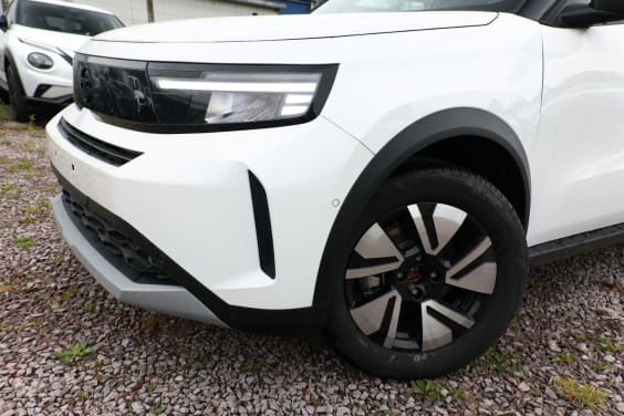 Opel FRONTERA Hybrid 145 GS Blanc