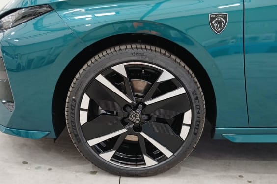 Peugeot NOUVELLE 308 308 BlueHDi 130ch S&S EAT8 GT Bleu Lagoa