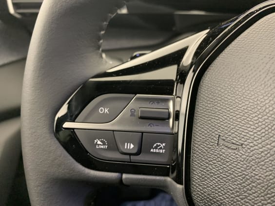 Peugeot 308 NOUVELLE BLUEHDI 130CH S&S EAT8 ALLURE Blanc Okenite
