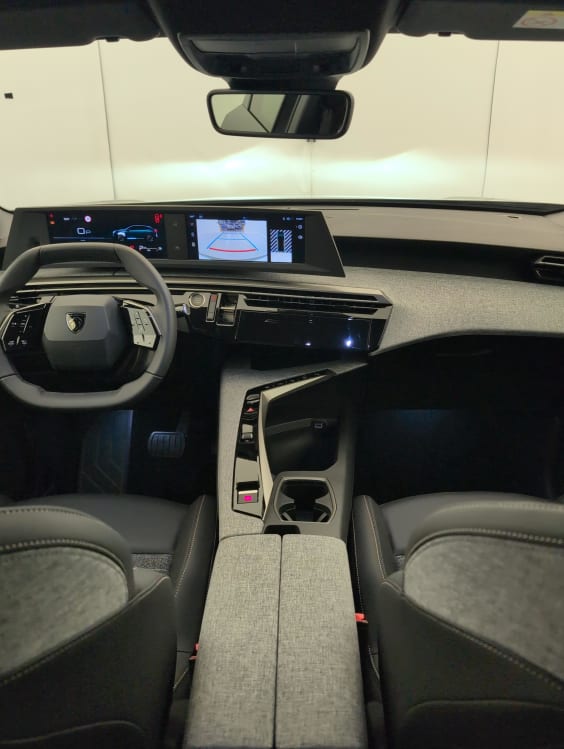 Peugeot 3008 Hybrid 145 e-DCS6 Allure Gris Titane