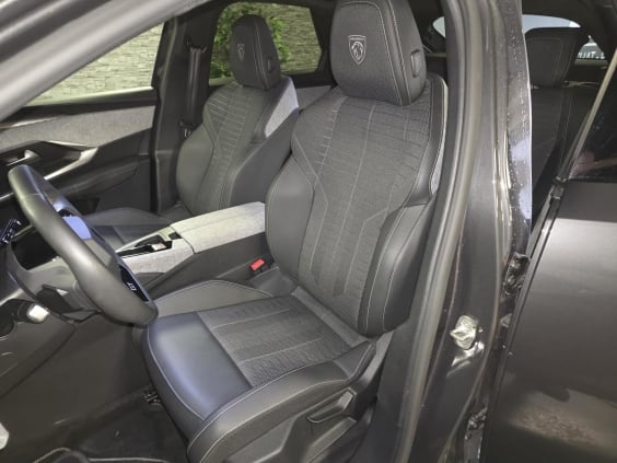 Peugeot 3008 1.2i Hybrid -136 - BV e-DCS6  III GT Gris