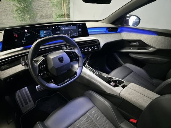 Peugeot 3008 1.2i Hybrid -136 - BV e-DCS6  III GT Gris