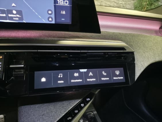 Peugeot 3008 1.2i Hybrid -136 - BV e-DCS6  III GT Gris