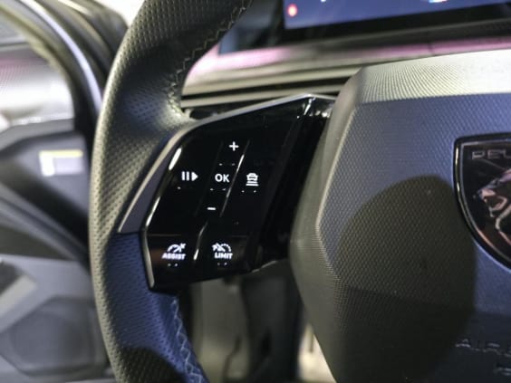 Peugeot 3008 1.2i Hybrid -136 - BV e-DCS6  III GT Gris
