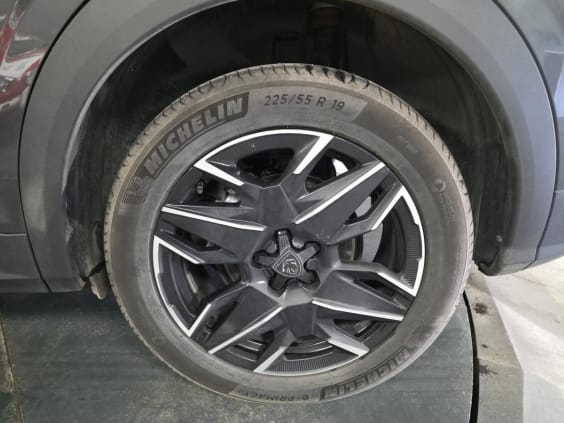 Peugeot 3008 1.2i Hybrid -136 - BV e-DCS6  III GT Gris