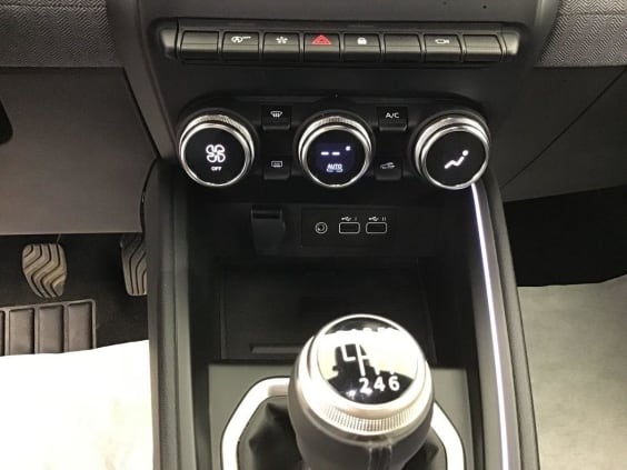 Renault CLIO 5 Techno 1.0 TCE 90 Gris Rafale