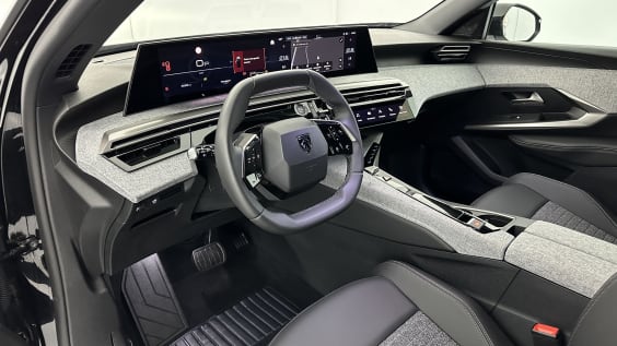 Peugeot 5008 1.2 HYBRID 145CH ALLURE E-DCS6 Noir Perla Nera