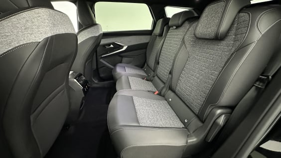 Peugeot 5008 1.2 HYBRID 145CH ALLURE E-DCS6 Noir Perla Nera