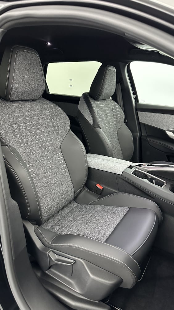 Peugeot 5008 1.2 HYBRID 145CH ALLURE E-DCS6 Noir Perla Nera