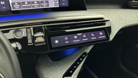 Peugeot 5008 1.2 HYBRID 145CH ALLURE E-DCS6 Noir Perla Nera