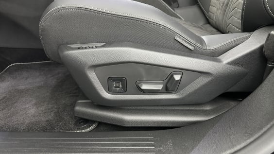 Peugeot 5008 5008 III 1.2 Hybrid 145ch GT e-DCS6 Noir Perla Nera