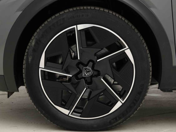 Peugeot 408 PHEV 225 EAT8 GT Gris
