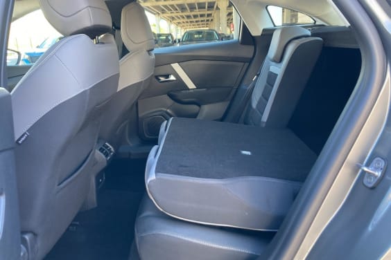 Citroën C4 Hybride 136 e-DCS6 Plus Gris Mercure