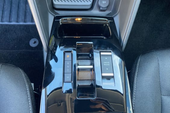 Citroën C4 Hybride 136 e-DCS6 Plus Gris Mercure