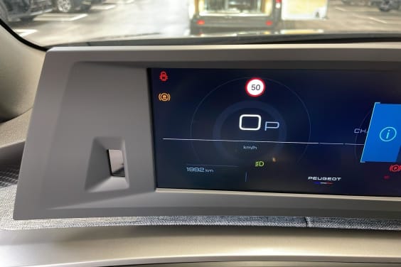 Peugeot 3008 Hybrid 145 e-DCS6 Allure Gris Titane