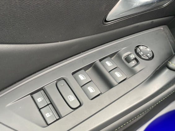 Peugeot 408 408 HYBRID 145CH e-DCS6 GT Noir Metal