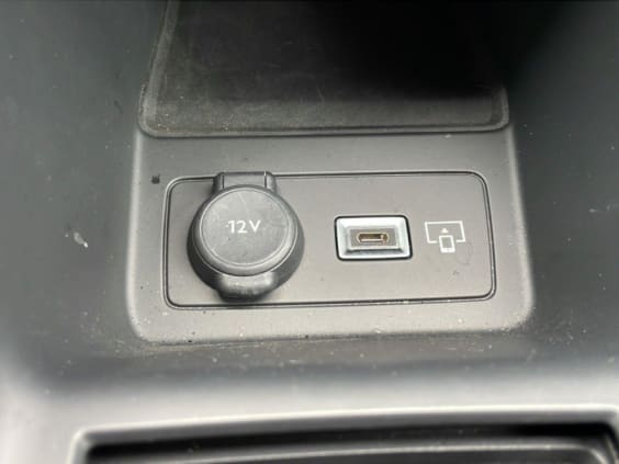 Peugeot 408 408 HYBRID 145CH e-DCS6 GT Noir Metal