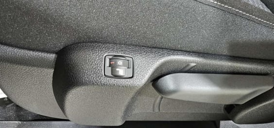 Peugeot Traveller Traveller M Diesel 180 ch Automatique Business Noir Perla