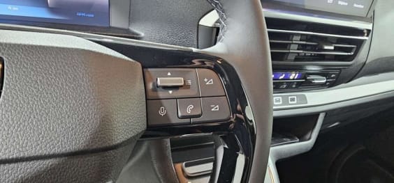 Peugeot Traveller Traveller M Diesel 180 ch Automatique Business Noir Perla