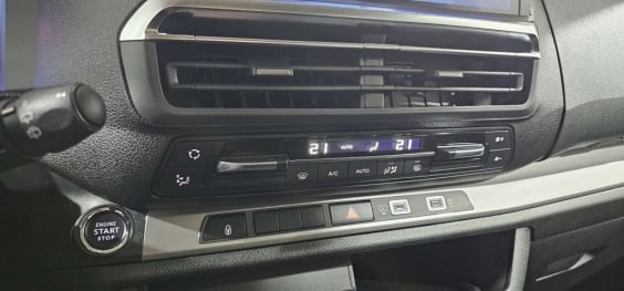 Peugeot Traveller Traveller M Diesel 180 ch Automatique Business Noir Perla