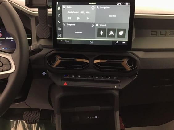 Dacia DUSTER Extreme + 1.8 HYBRID 155 Noir Nacre