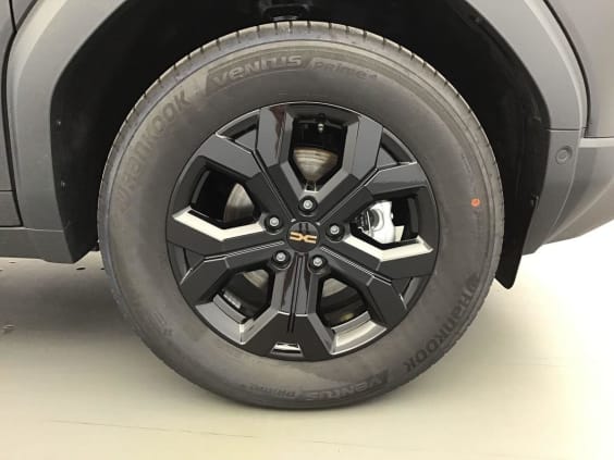 Dacia DUSTER Extreme + 1.8 HYBRID 155 Noir Nacre