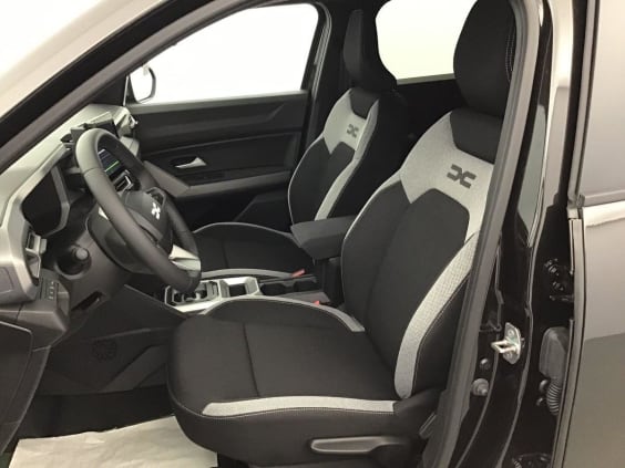 Dacia DUSTER JOURNEY 1.8 HYBRID 155 Noir Nacre