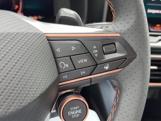 Cupra Formentor 1.5 ETSI HYBRID 150 V DSG 7 Bleu Fjord