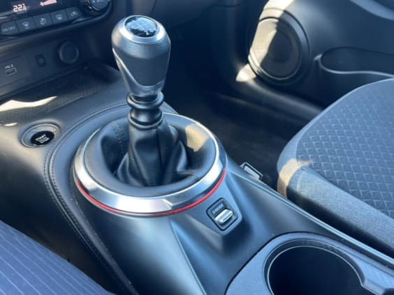 Nissan JUKE 1.0 DIG-T 114 N-Connecta Gris