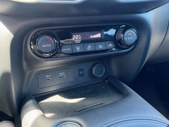 Nissan JUKE 1.0 DIG-T 114 N-Connecta Gris