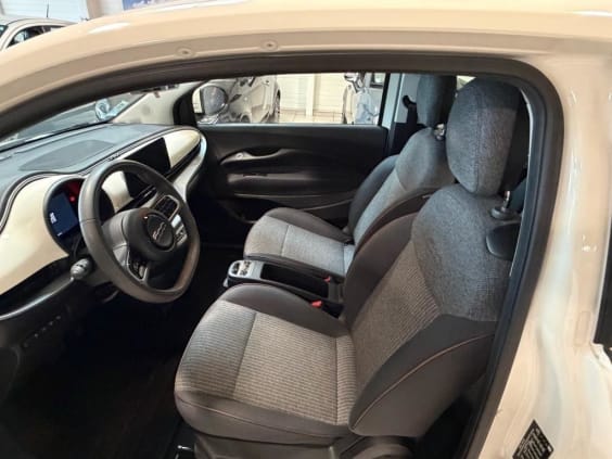Fiat 500e BERLINE MY22 SERIE 1 STEP 1 500 e 95 ch Icône Blanc
