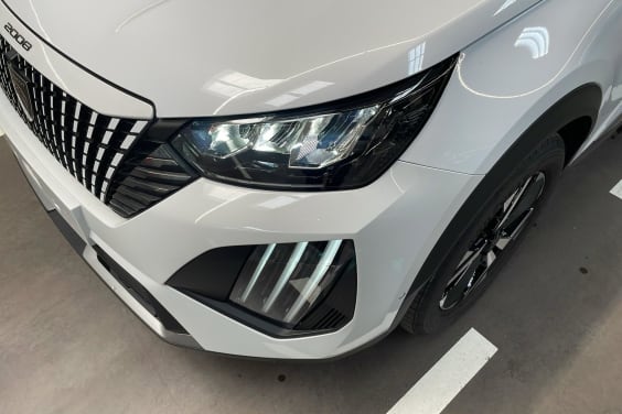 Peugeot 2008 100 S&S BVM6 Allure Blanc Okenite