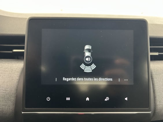 Renault Clio E-Tech full hybrid 145 Evolution Orange
