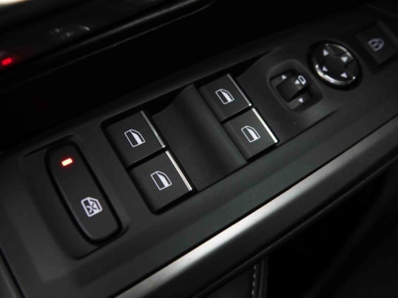 Peugeot 5008 HYBRID 145 AUT GT 7PL Blanc