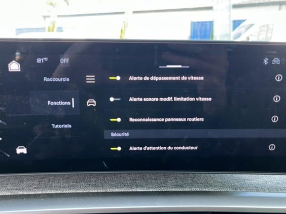 Peugeot 5008 HYBRID 145 CH E-DCS6 ALLURE Gris Artense Metal