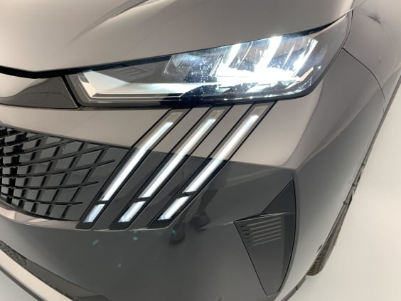 Peugeot 3008 Hybrid 145 e-DCS6 Allure Gris Titane