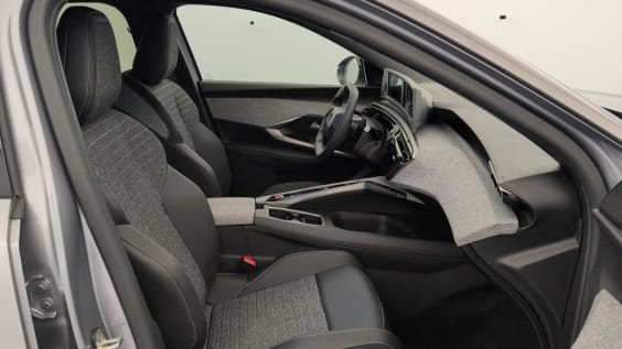 Peugeot 3008 Hybrid 145 e-DCS6 Allure Gris Artense