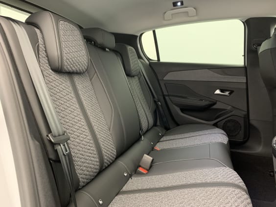 Peugeot 308 NOUVELLE BLUEHDI 130CH S&S EAT8 ALLURE Blanc Okenite