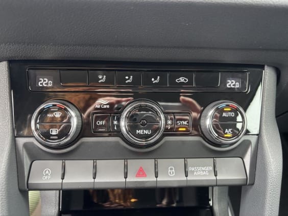 Skoda Karoq Karoq 2.0 TDI 150 ch SCR DSG7 Selection Noir