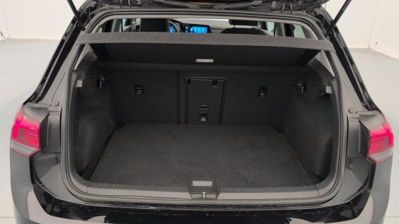 Volkswagen GOLF 8 1.0 TSI OPF 110 BVM6 LIFE Noir Intense