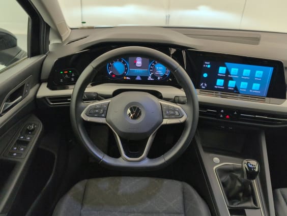 Volkswagen GOLF 8 1.0 TSI OPF 110 BVM6 LIFE Noir Intense